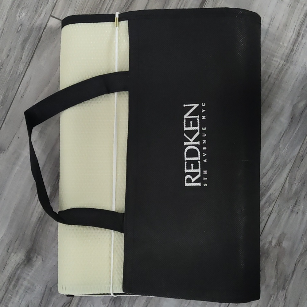 Large folding Beach Mat! Attached inflatable head pillow! 🏖️